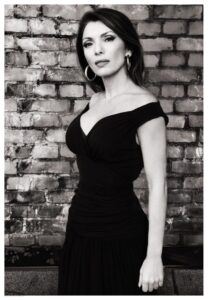 Alexandra Pascalidou, fotografi av Caroline Roosmark